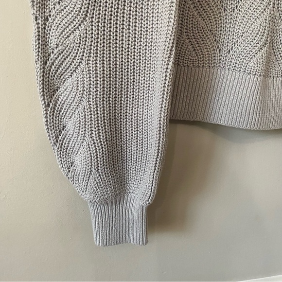 Abercrombie & Fitch Crewneck Pull Over Knit Balloon Sleeve Sweater - Picture 3 of 5